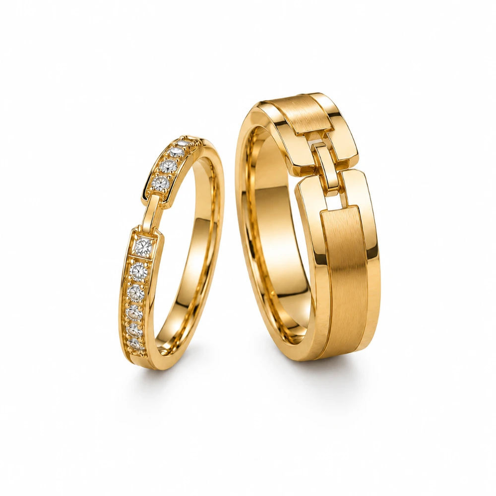 The Chain Link Bands — Wanita 2,6 mm · 10 berlian 0,025 ct (±0,25 ct) · Pria 5,5 mm motif rantai · Emas 18K