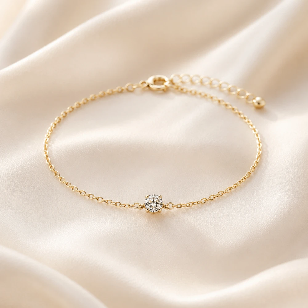 The Floating Diamond Bracelet — Berlian 0.10–0.30 ct · Bezel · Rantai Halus